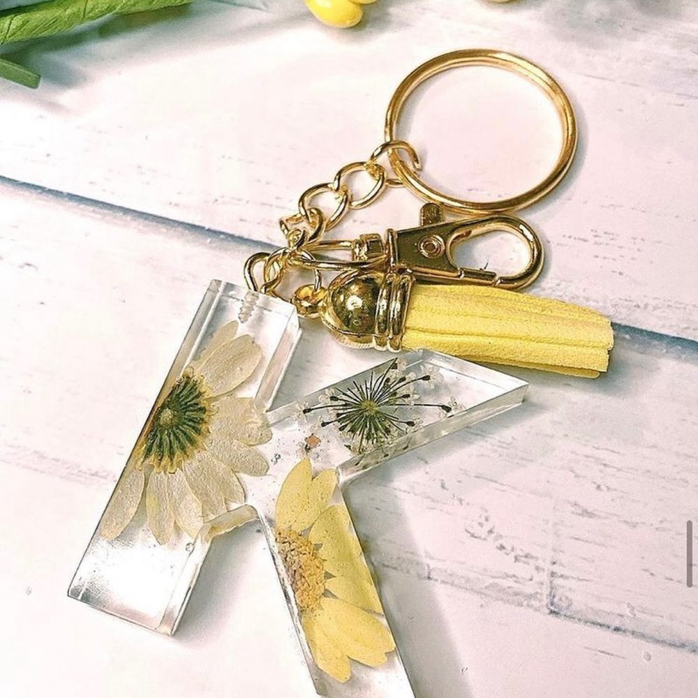 Resin keychains that are personalized! Don’t miss out on this great deal